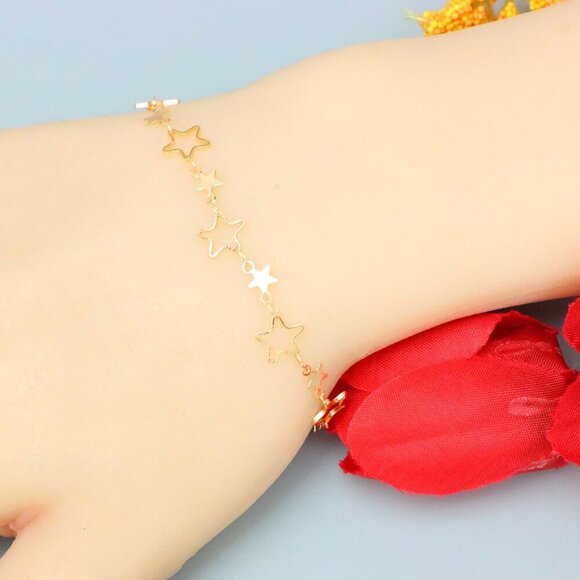 "Elegant & Trendy Bracelet, A Perfect Gift for Women, Thoughtful, EVCH1593 - Picture 2 of 10